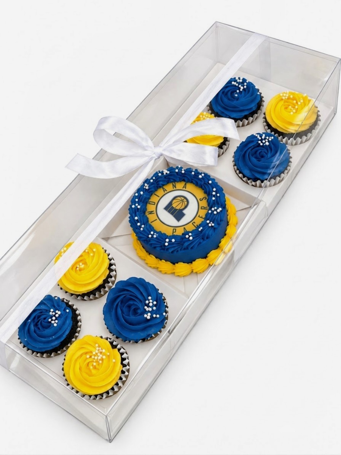 Mini cake and cupcakes in a gift box